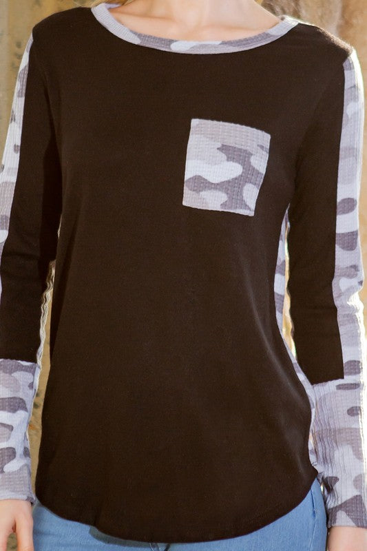 Textured Camo. Print Contrasted Sweater Knit Top